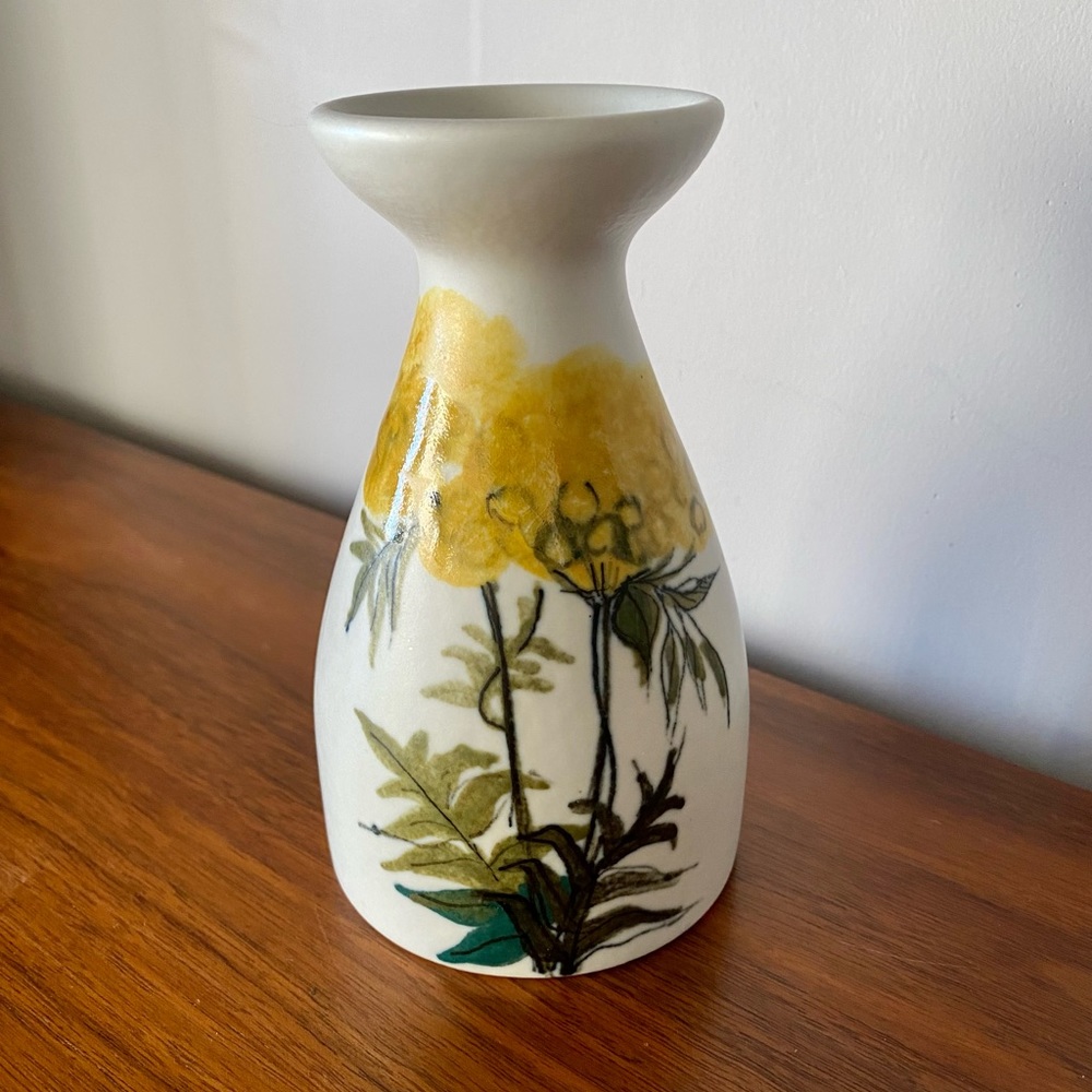 Small Finel Vintage Mid-Century Modern (MCM) Vase